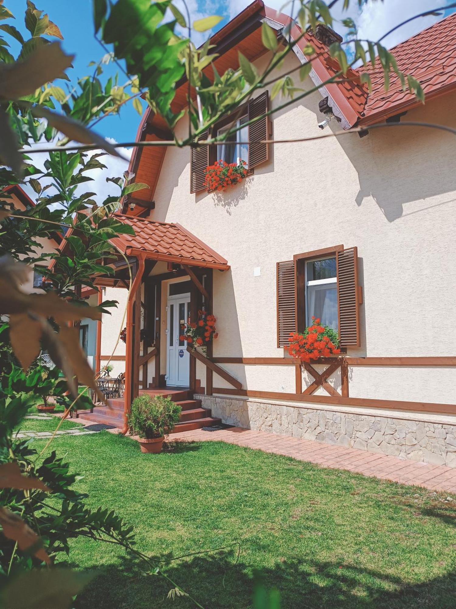 Residence Rooms Bucovina Кымпулунг-Молдовенеск Экстерьер фото
