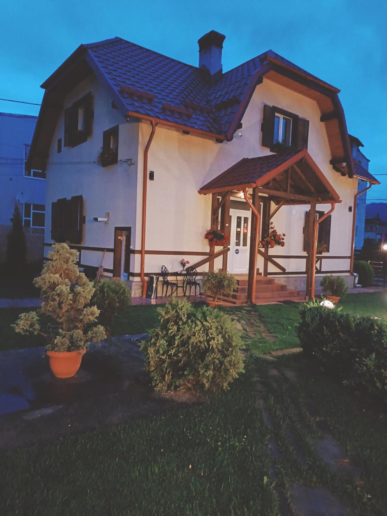 Residence Rooms Bucovina Кымпулунг-Молдовенеск Экстерьер фото
